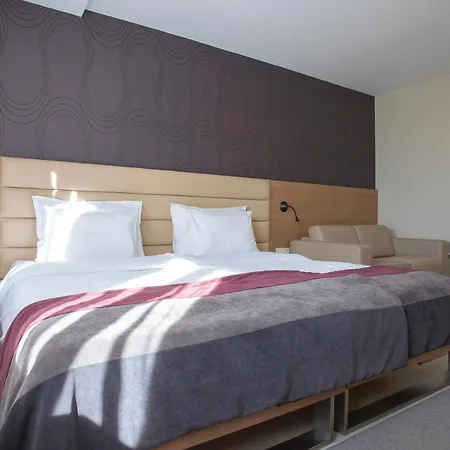 Srbija Garden-free Parking 4* Belgrado